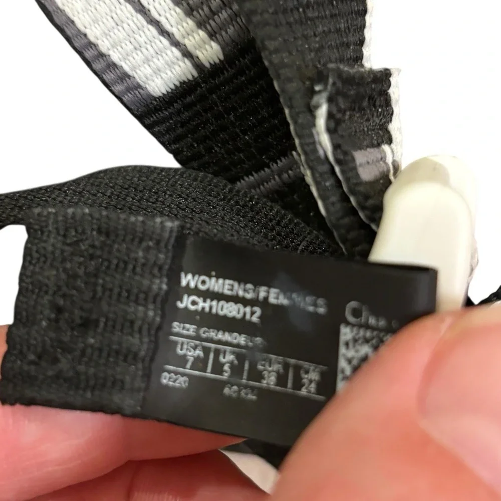 Chaco ZX/2 Dual Strap Classic Sandal Women Sz 7 Geometric Black & White Bohemian - Picture 9 of 9